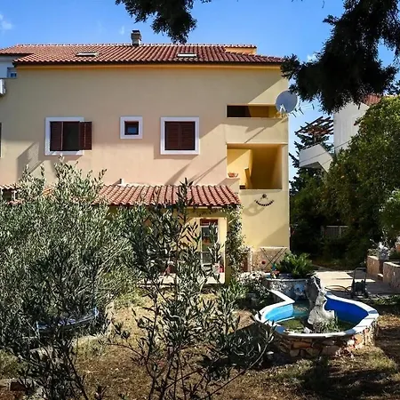 With A Swimming Pool Stari Grad, Hvar - 22629 דירה